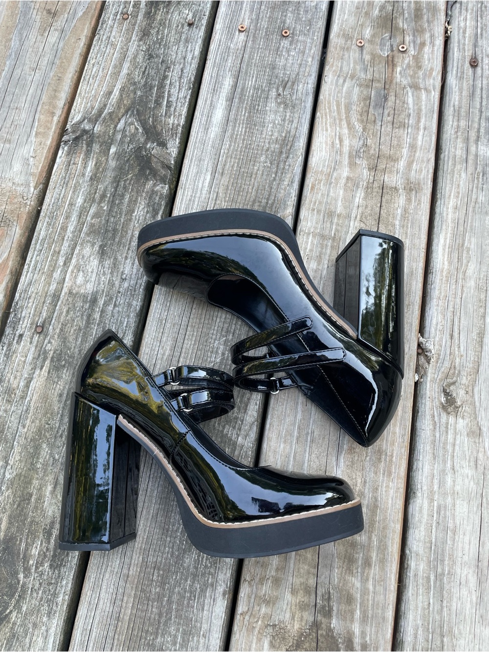 Steve Madden Black Patent Double-Strap Platform 5 inch Heels - Picture 2 of 4
